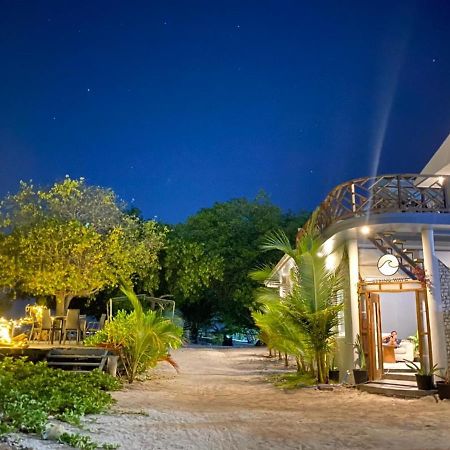 Hotel String Wave Maldives à Gulhi Extérieur photo