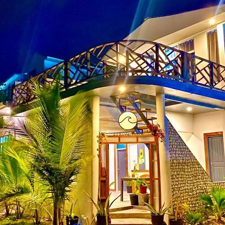 Hotel String Wave Maldives à Gulhi Extérieur photo