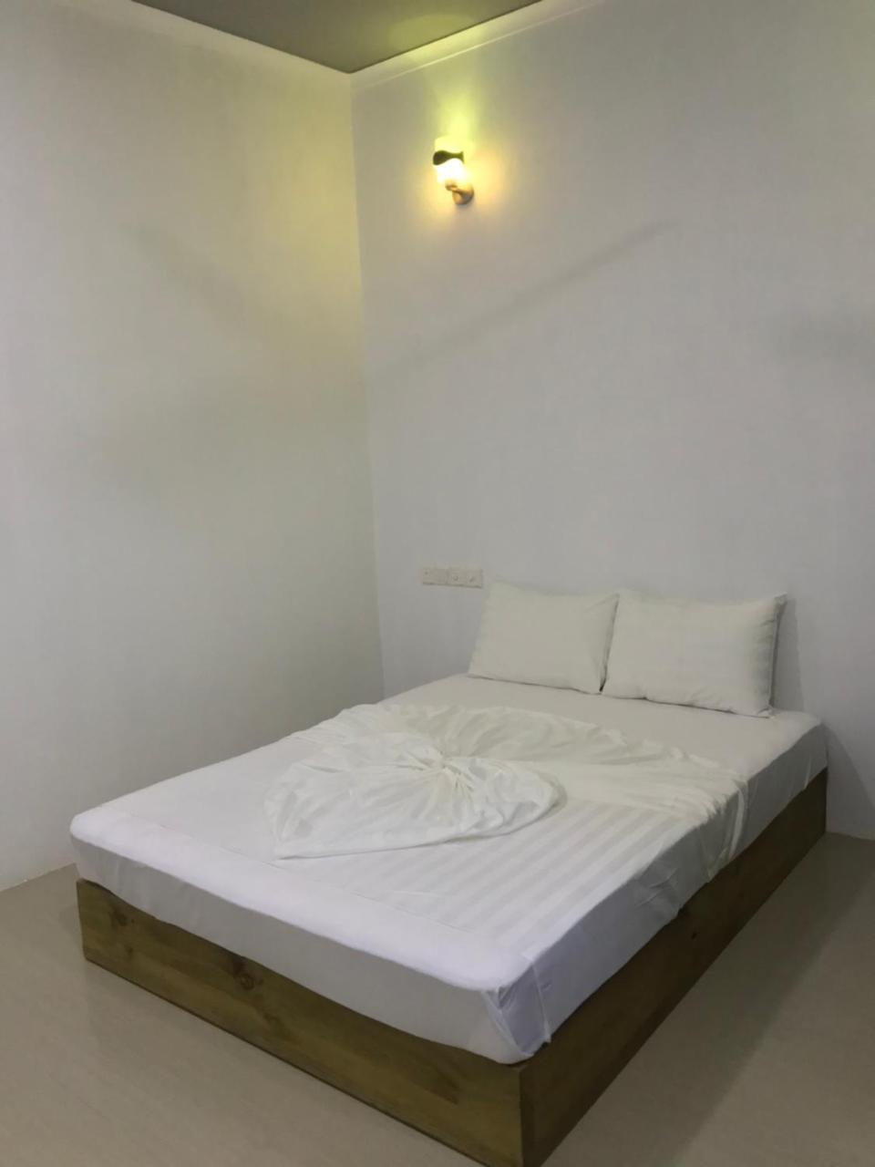 Hotel String Wave Maldives à Gulhi Extérieur photo