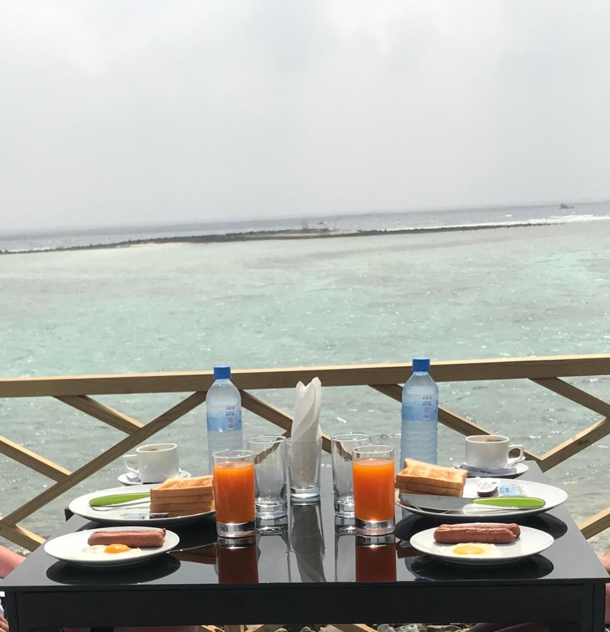 Hotel String Wave Maldives à Gulhi Extérieur photo