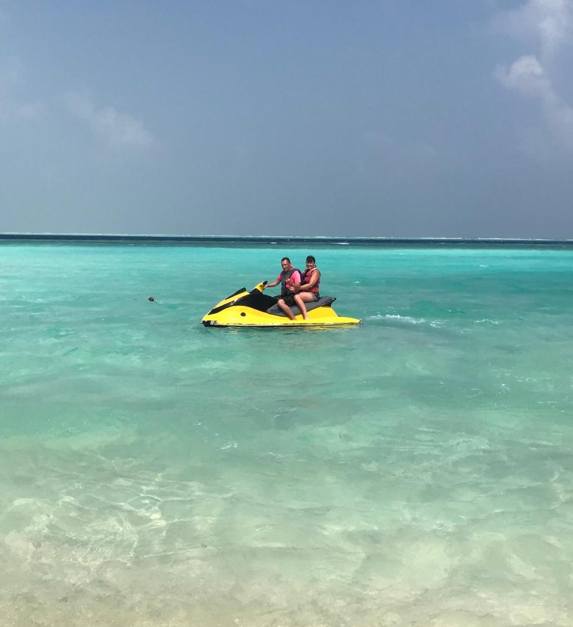 Hotel String Wave Maldives à Gulhi Extérieur photo
