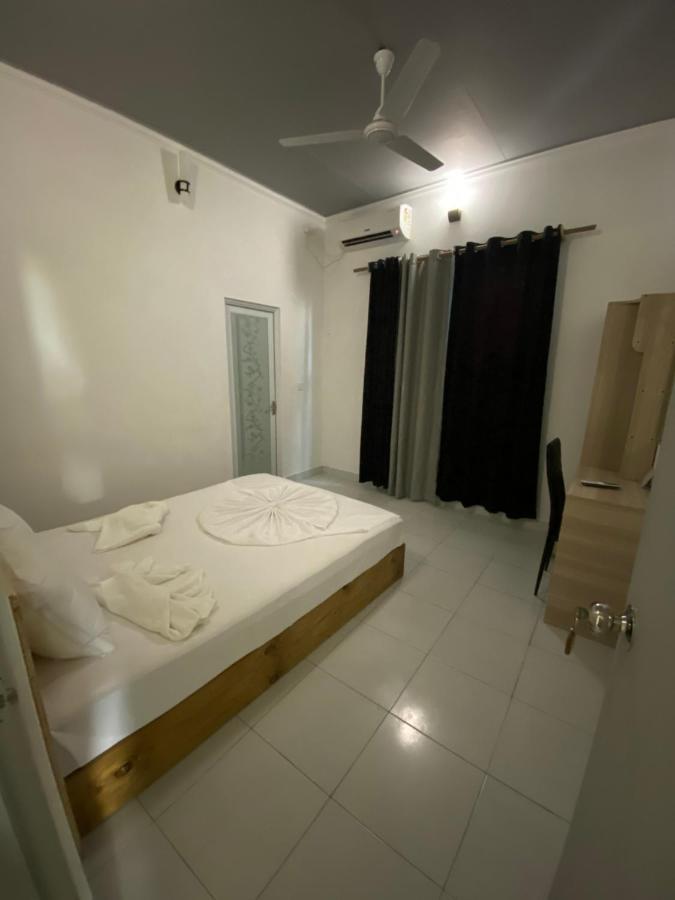 Hotel String Wave Maldives à Gulhi Extérieur photo